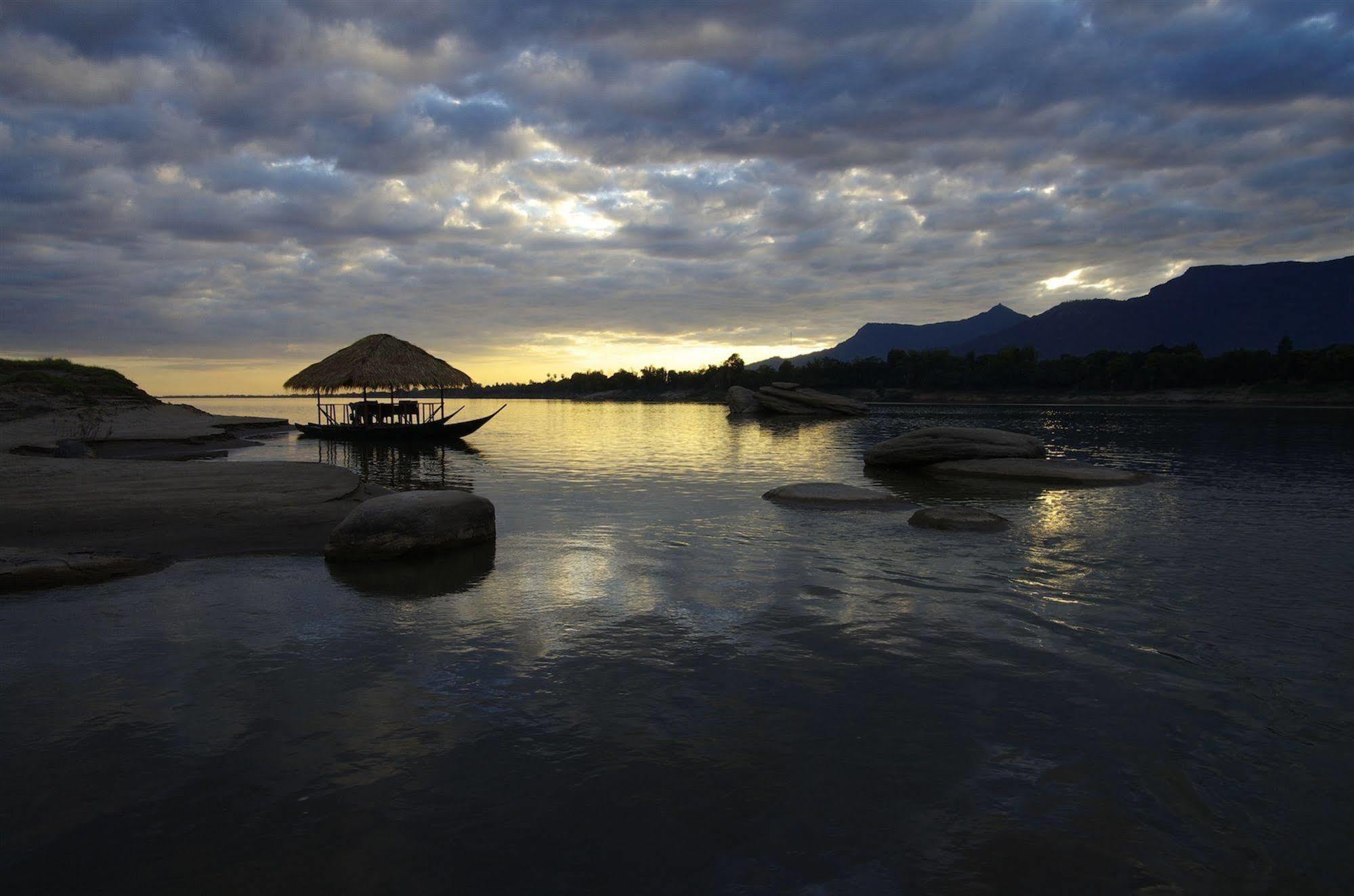 The River Resort Champasak Esterno foto
