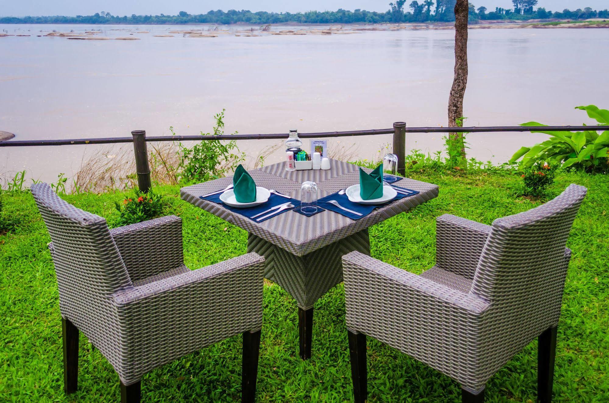 The River Resort Champasak Esterno foto
